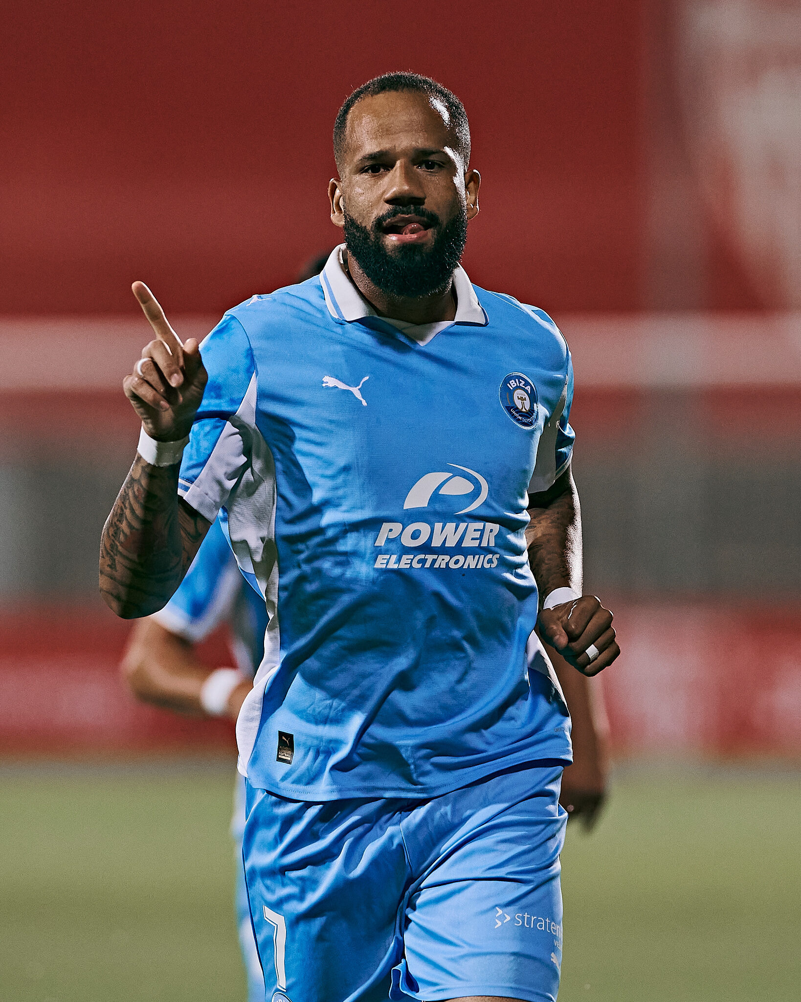 Thiago Bebé celebrando el gol