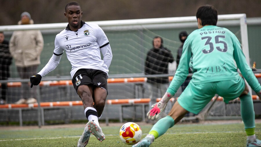 La UD Ibiza apuesta por la proyección: firma al extremo francés Georges Nsukula hasta 2029