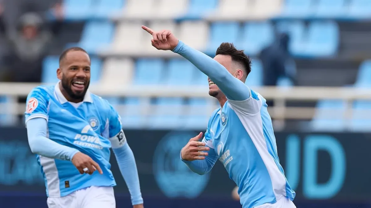 El Ibiza rescata un empate épico ante el Alcorcón (2-2) en un partido marcado por la polémica arbitral